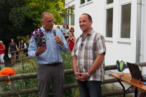 von links: Michael Väth (Leiter der Fachakademie) und Andreas Karau (1. Vorstand, Geschäftsführung Diakonisches Werk Traunstein e.V.)